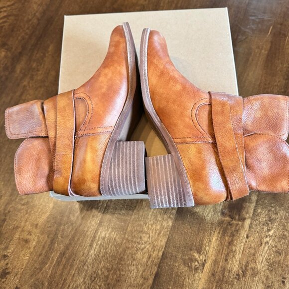 NEW UGG Elora Leather Ankle Boots (Size 6.5) Boho Biker Heeled Chestnut - Picture 3 of 7